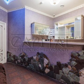 Продаж комерційної нерухомості по вул. Калнишевського Петра, 106 м²