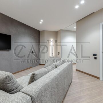 4-room apartment for sale at 8 Malanyuka Yevheniya St.