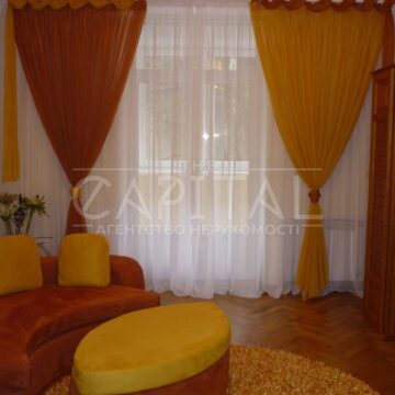 Продаж 2 кімн. квартири по вул. Мечнікова 6
