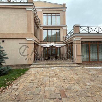 Оренда будинку 390м², 22 соток, Козин