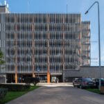 Продаж 1 кімн. квартири по вул. Дніпровська наб. 18А | 24
