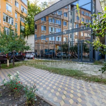 Продаж комерційної нерухомості по вул. Тетерівська, 75 м²