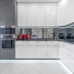 Продаж 3 кімн. квартири по вул. Джона Маккейна 3 | 2