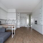 Rent 4-room apartment on Holosiivskyi St. 1 | 4